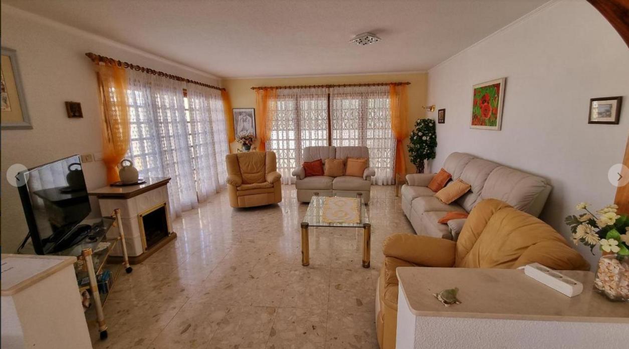 阿德耶Sunny House With Private Pool And Sea View别墅 外观 照片