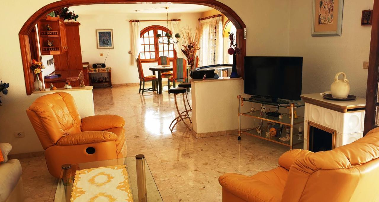 阿德耶Sunny House With Private Pool And Sea View别墅 外观 照片