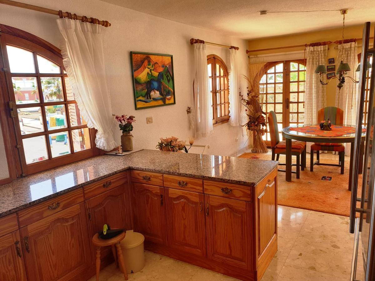 阿德耶Sunny House With Private Pool And Sea View别墅 外观 照片