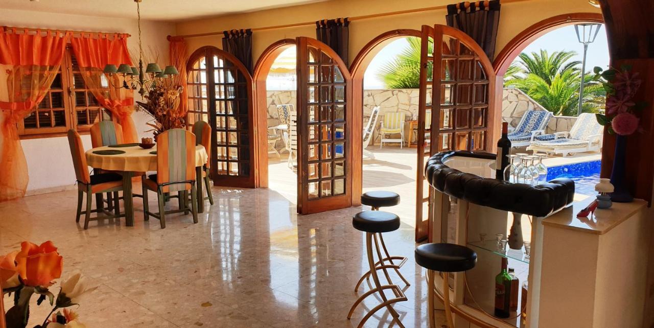 阿德耶Sunny House With Private Pool And Sea View别墅 外观 照片